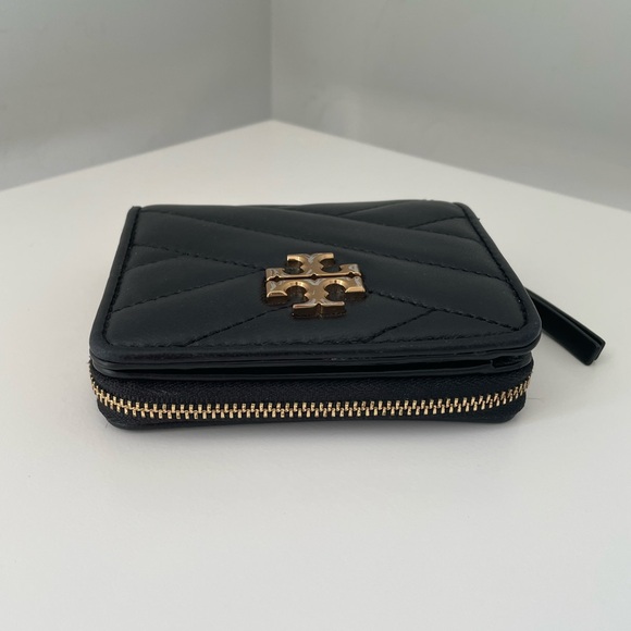 Tory Burch Kira Chevron Bifold Wallet - Picture 6 of 11